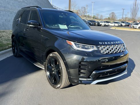 Certified 2024 Land Rover Discovery Metropolitan Edition image 9