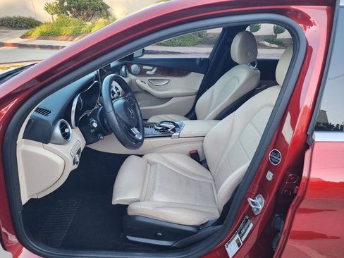 Used 2017 Mercedes-Benz C 300 4MATIC Sedan image 14
