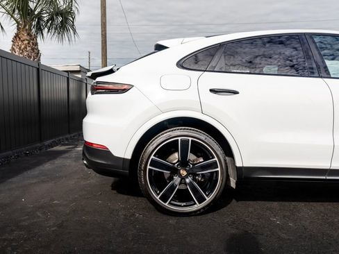 Used 2020 Porsche Cayenne image 11