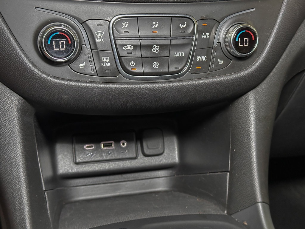 Used 2024 Chevrolet Equinox LT AWD/4WD image 39