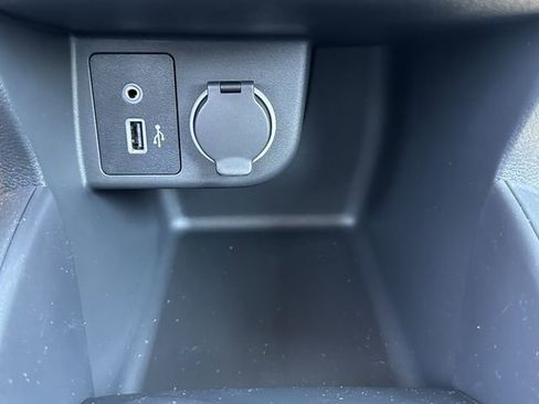 New 2025 Nissan Kicks Play S image 6