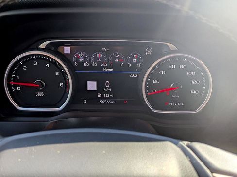 Used 2022 Chevrolet Silverado 1500 High Country w/ Technology Package image 20