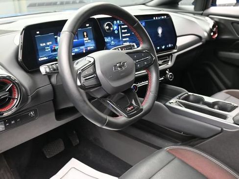 Used 2024 Chevrolet Equinox EV RS FWD image 14
