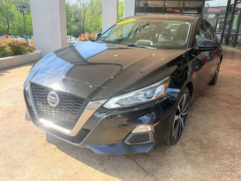 Used 2019 Nissan Altima 2.5 SR image 3