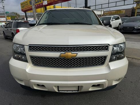 Used 2014 Chevrolet Tahoe LTZ image 2