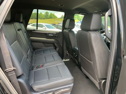 Used 2025 Chevrolet Tahoe Z71 AWD/4WD image 34