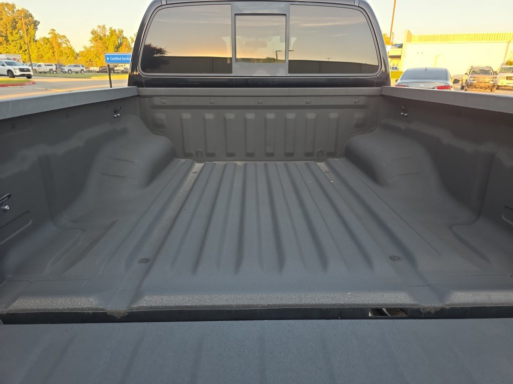 Used 2014 Nissan Frontier SV RWD image 13
