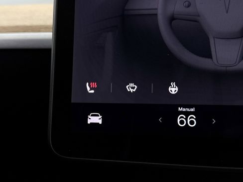 Used 2024 Tesla Model Y Performance image 26