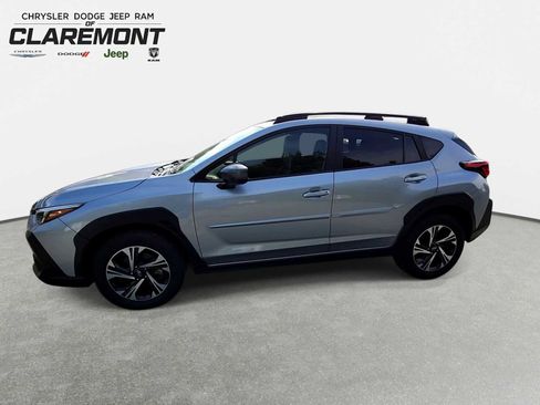 Used 2025 Subaru Crosstrek 2.5i Premium AWD/4WD image 4