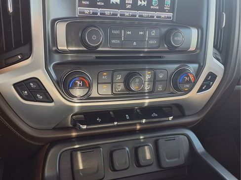 Used 2018 GMC Sierra 1500 SLT w/ SLT Premium Package image 8