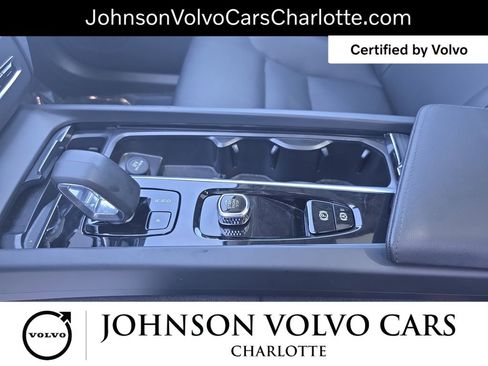 Used 2025 Volvo XC60 B5 Core AWD/4WD image 26