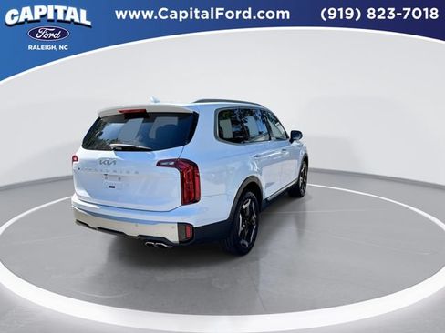 Used 2024 Kia Telluride S w/ S Sunroof Package FWD image 8