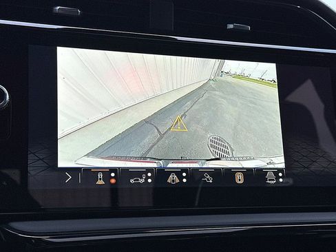 Used 2024 GMC Sierra 1500 AT4X image 17