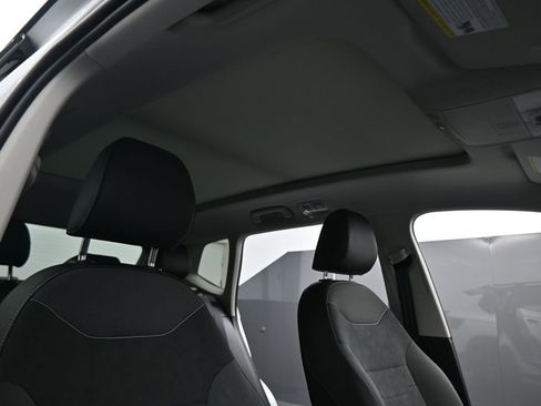 New 2026 Volkswagen Taos SE image 44