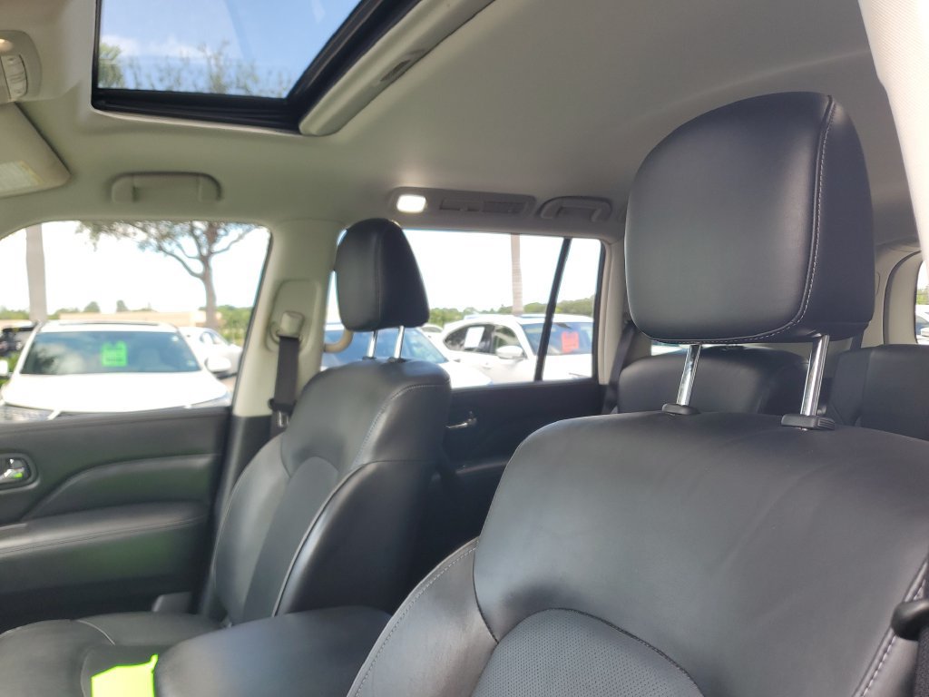 Used 2021 INFINITI QX80 Luxe w/ All-Season Package RWD image 23