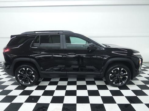 Used 2025 Chevrolet Equinox RS w/ Safety and Technology Package AWD/4WD image 2