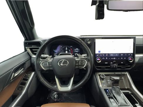 Used 2024 Lexus GX 550 w/ Cold Area Package AWD/4WD image 40