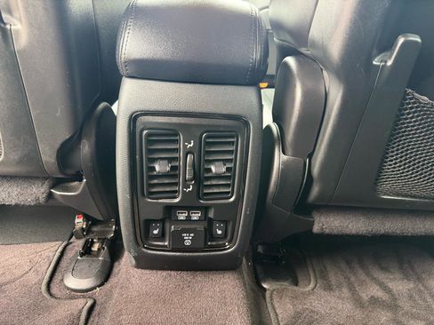 Used 2018 Dodge Durango GT image 15