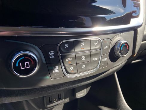 Used 2020 Chevrolet Traverse LS FWD image 22