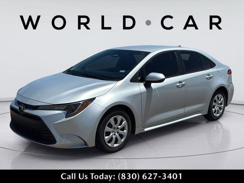 Used 2023 Toyota Corolla LE FWD image 11