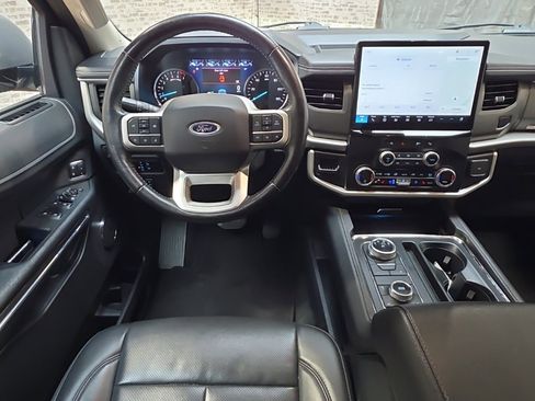 Used 2024 Ford Expedition XLT image 16