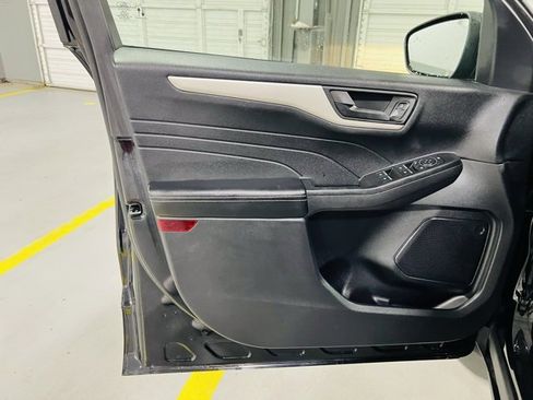 Used 2022 Ford Escape SE w/ Convenience Package image 25