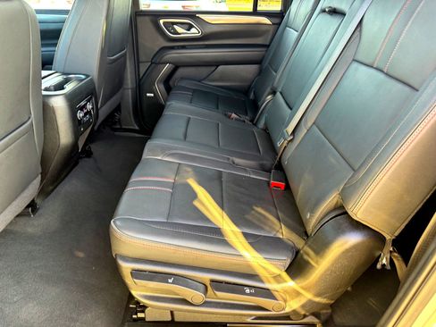 Used 2024 Chevrolet Suburban RST image 19