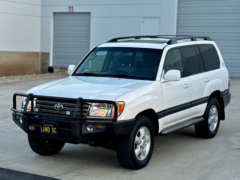 Used 2005 Toyota Land Cruiser AWD/4WD image 16