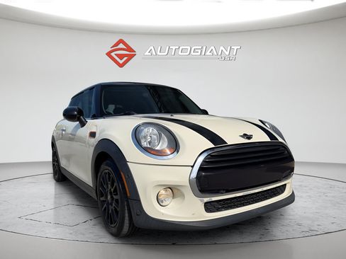 Used 2018 MINI Cooper 2-Door Hardtop FWD image 14