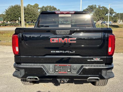 Used 2023 GMC Sierra 1500 Denali w/ Denali Reserve Package AWD/4WD image 5