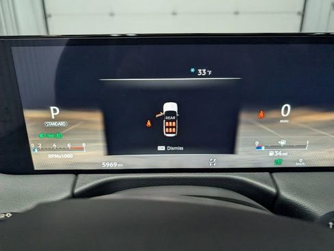 Used 2025 Nissan Armada PRO-4X w/ Pro-4X Premium Package image 18