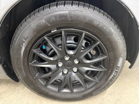 Used 2022 Nissan Altima 2.5 S FWD image 12