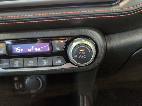 Used 2020 Nissan Kicks SR w/ SR Premium Package image 20