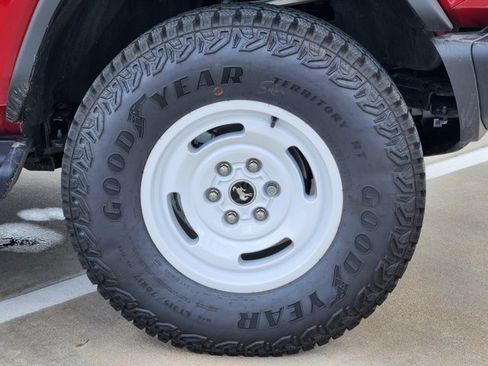 New 2026 Ford Bronco Heritage Edition image 13