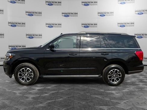 Used 2024 Ford Expedition XLT image 2