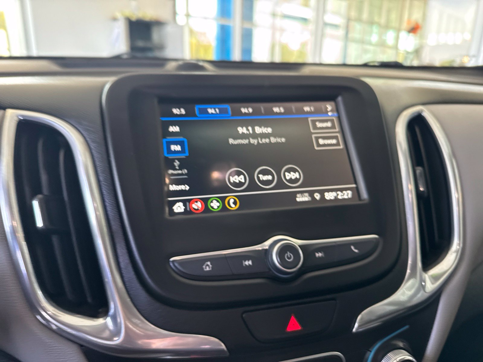 Used 2019 Chevrolet Equinox LS w/ LS Convenience Package FWD image 32