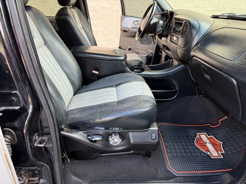 Used 2003 Ford F150 Harley-Davidson image 23