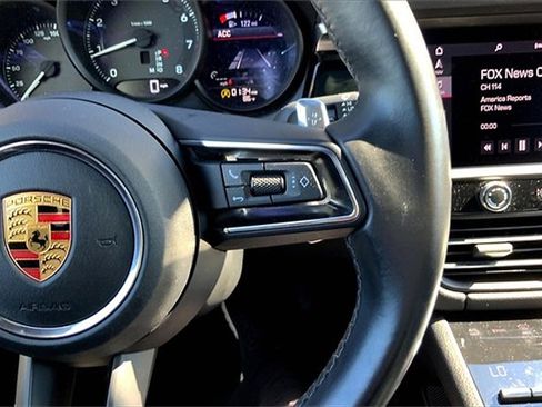 Used 2023 Porsche Macan image 44