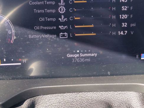 Used 2023 Jeep Grand Cherokee Limited w/ Luxury Tech Group II image 29