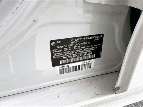 Used 2018 BMW 320i Sedan image 40