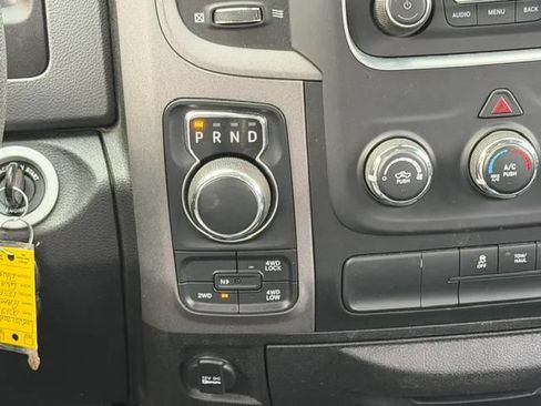 Used 2019 RAM 1500 Express AWD/4WD image 18