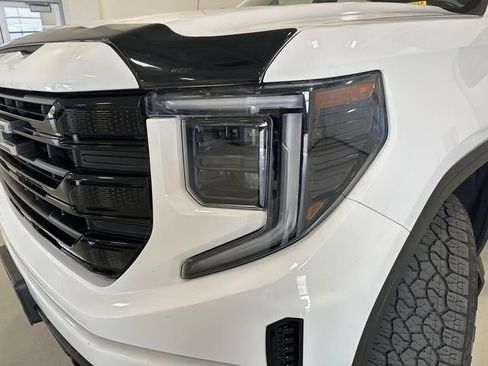 Used 2023 GMC Sierra 1500 Elevation image 16