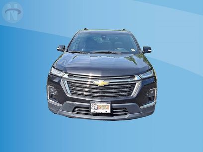Used 2022 Chevrolet Traverse LT w/ LT Premium Package