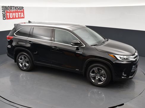 Used 2019 Toyota Highlander Limited Platinum AWD/4WD image 34