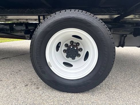 Used 2027 Ford E-450 and Econoline 450 Super Duty w/ Interior Upgrade Package RWD image 8