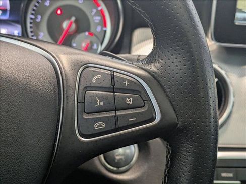 Used 2017 Mercedes-Benz GLA 250 4MATIC image 17