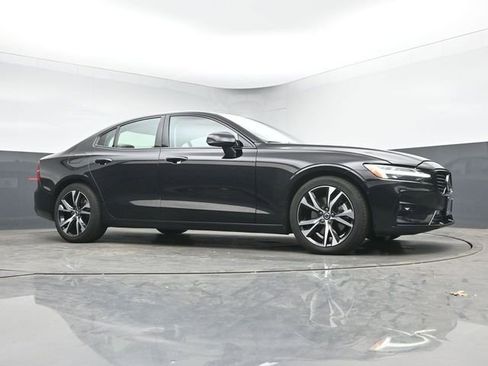 Used 2024 Volvo S60 B5 Plus w/ Climate Package AWD/4WD image 10