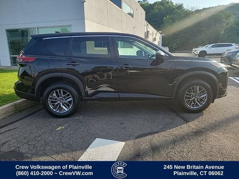 Used 2024 Nissan Rogue S AWD/4WD image 33