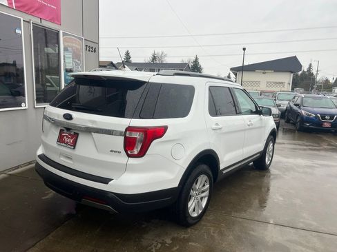 Used 2019 Ford Explorer XLT w/ Equipment Group 201A AWD/4WD image 7