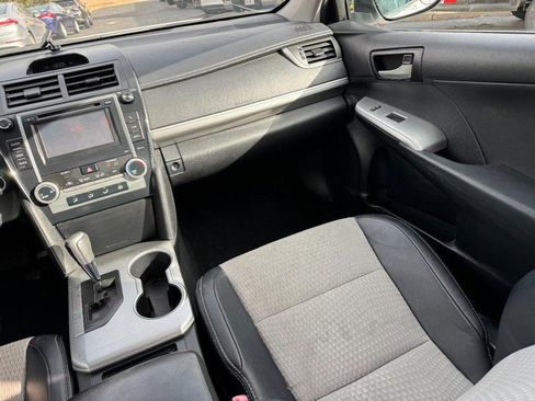 Used 2013 Toyota Camry SE image 15